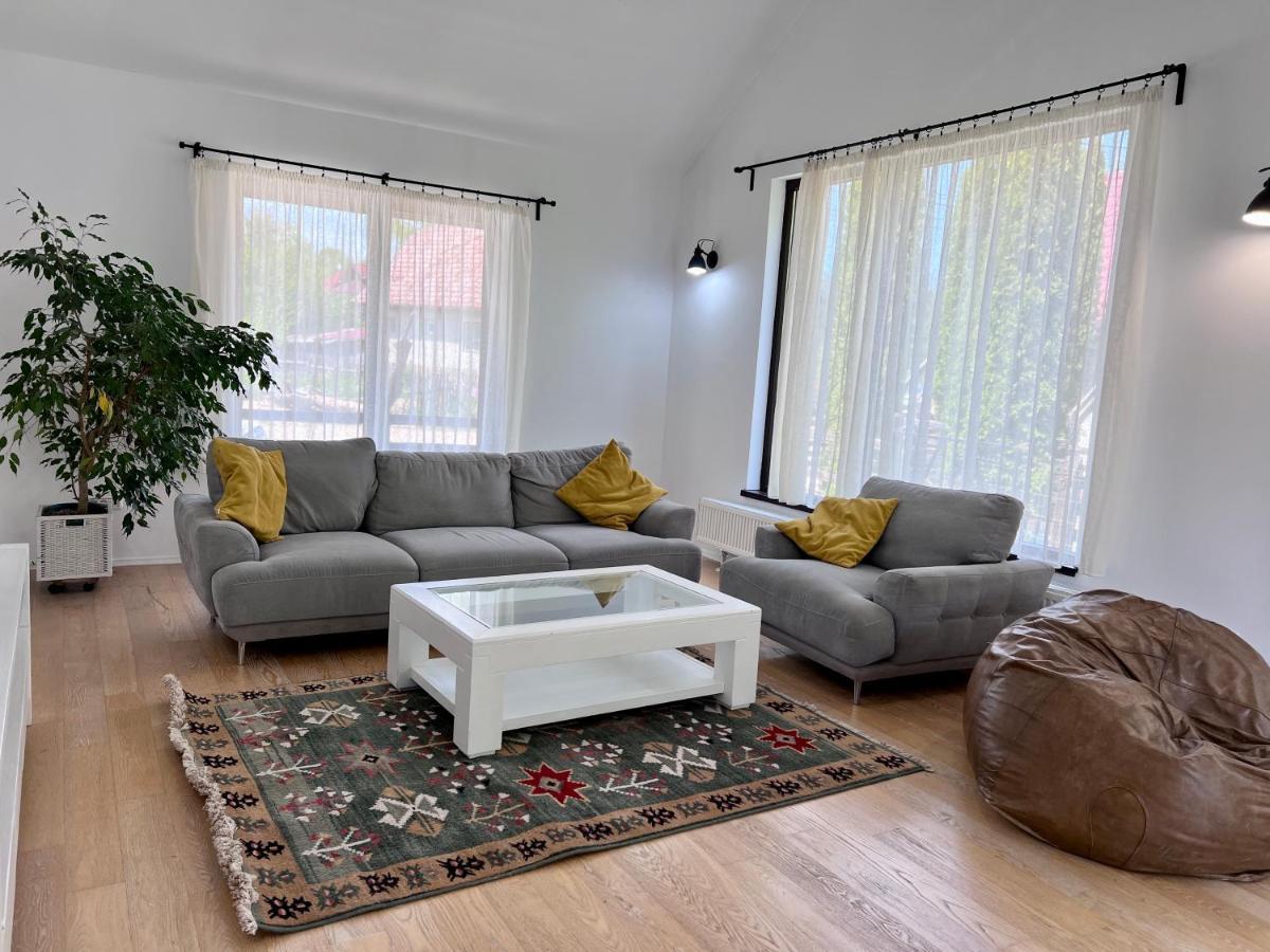 Villa Nova Бран Екстериор снимка