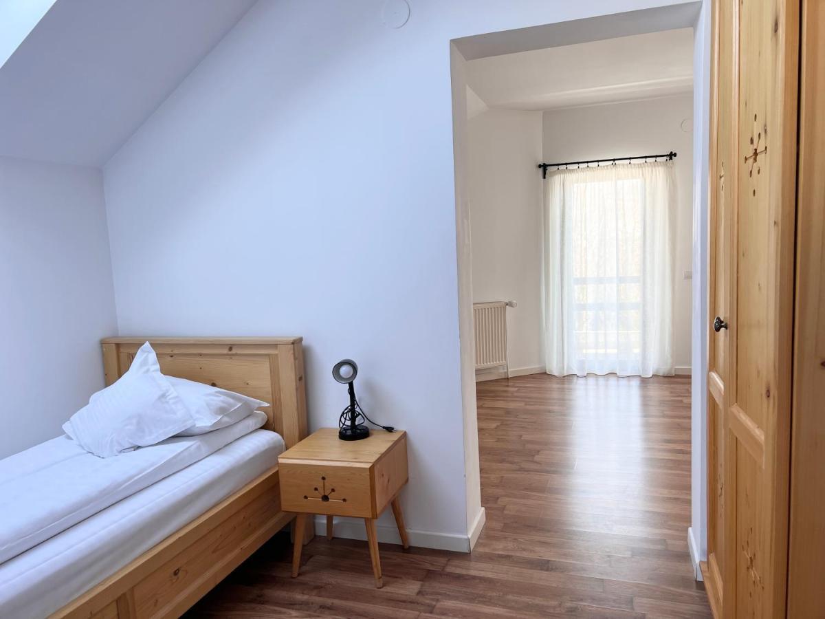 Villa Nova Бран Екстериор снимка