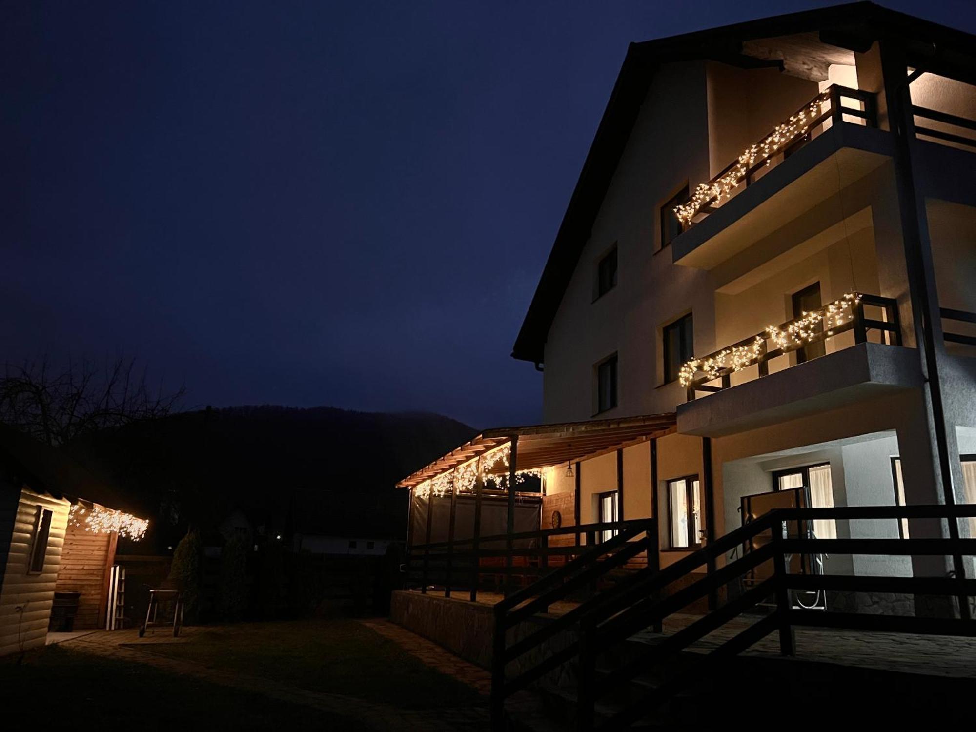 Villa Nova Бран Екстериор снимка